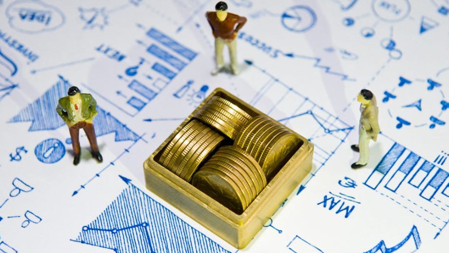 Qeveria akumulon 500 mln euro suficit në tetor, por vonon investimet dhe rrit borxhin